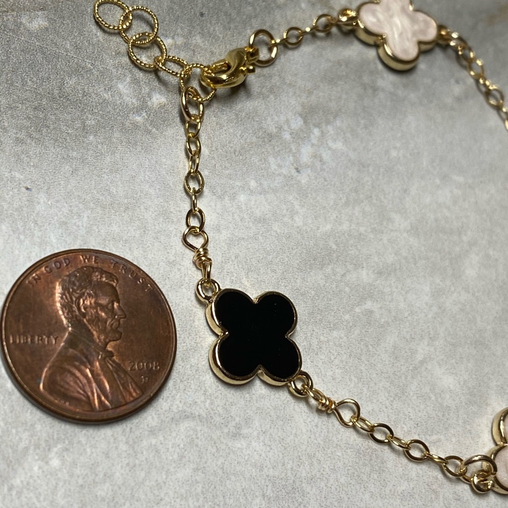 Real 14k gold filled leaf clover bracelet - Picture 4 of 5